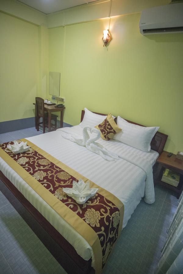 Golden Gum-Kino Hotel Mandalay Exterior foto